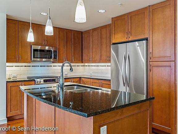 5th image of 10650 NE 9th Pl Unit 1723