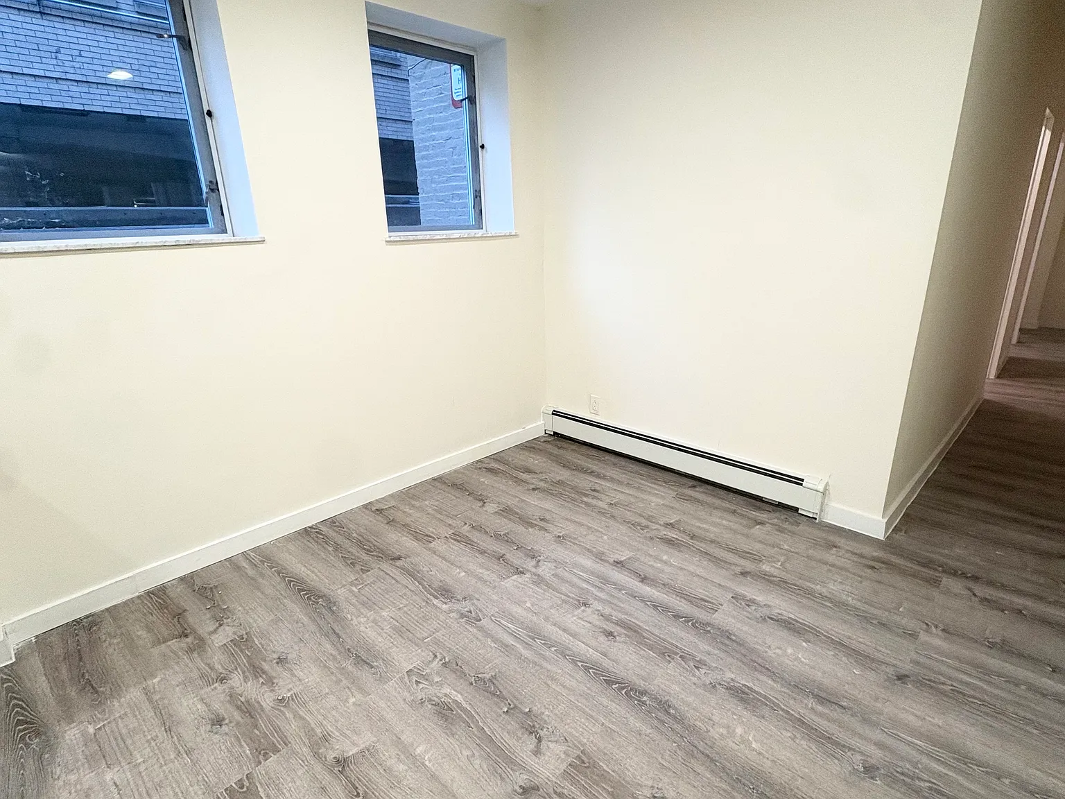 3 bed, 9999 sqft, $5,300 — Photo 3