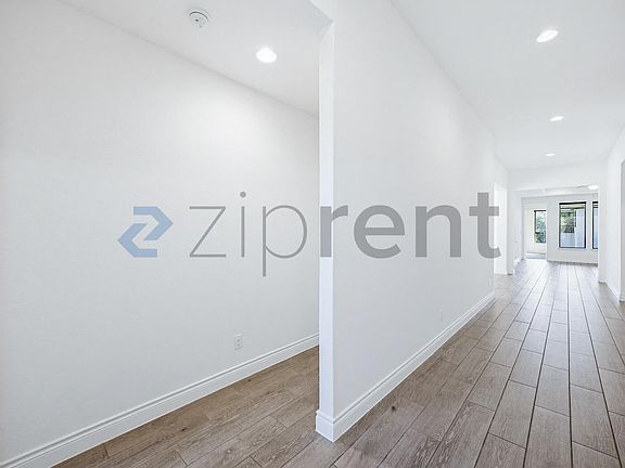 4th image of 28414 Shailene Dr