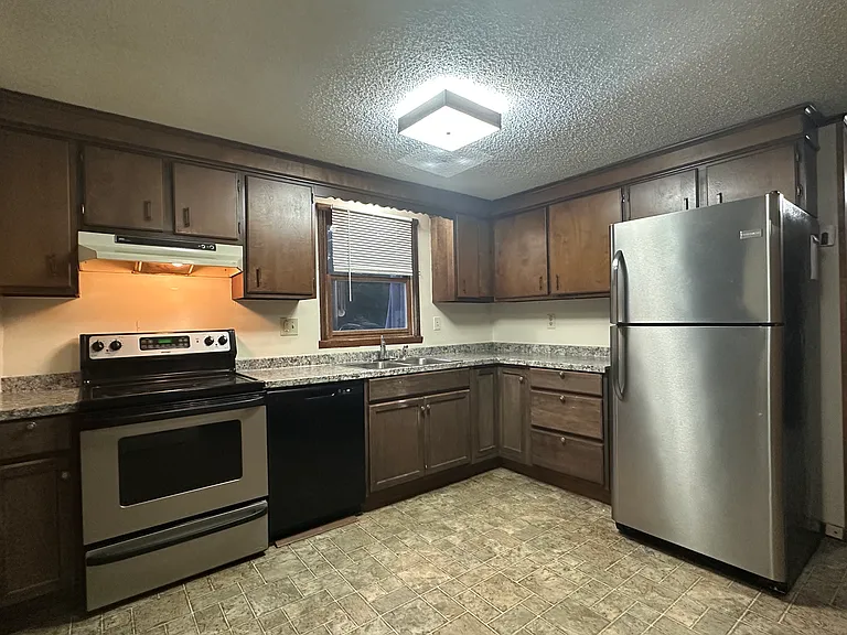 63 Lafayette St #3 — Photo 3