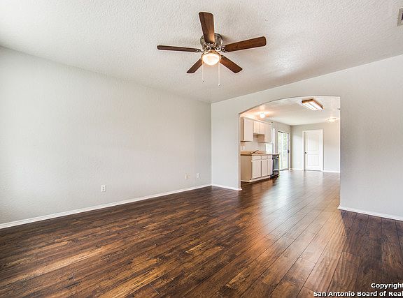 4th image of 5631 Harefield Dr