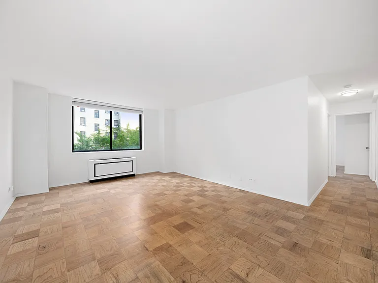 275 W 96th St #6P — Photo 2