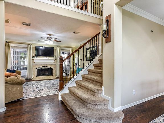 FAmily Room with Fireplace Flocal, Floors Gleam!