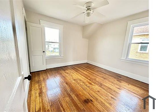 5th image of 1864 E 33rd St #1864