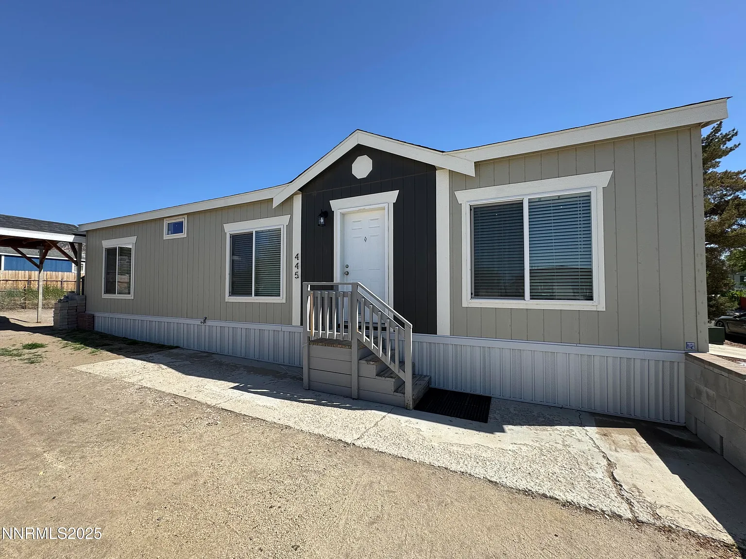 445 Mira St photo 1