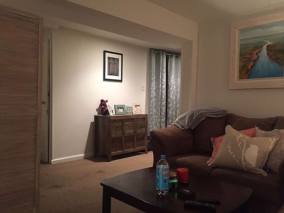 4th image of 2255 Crescent St #1
