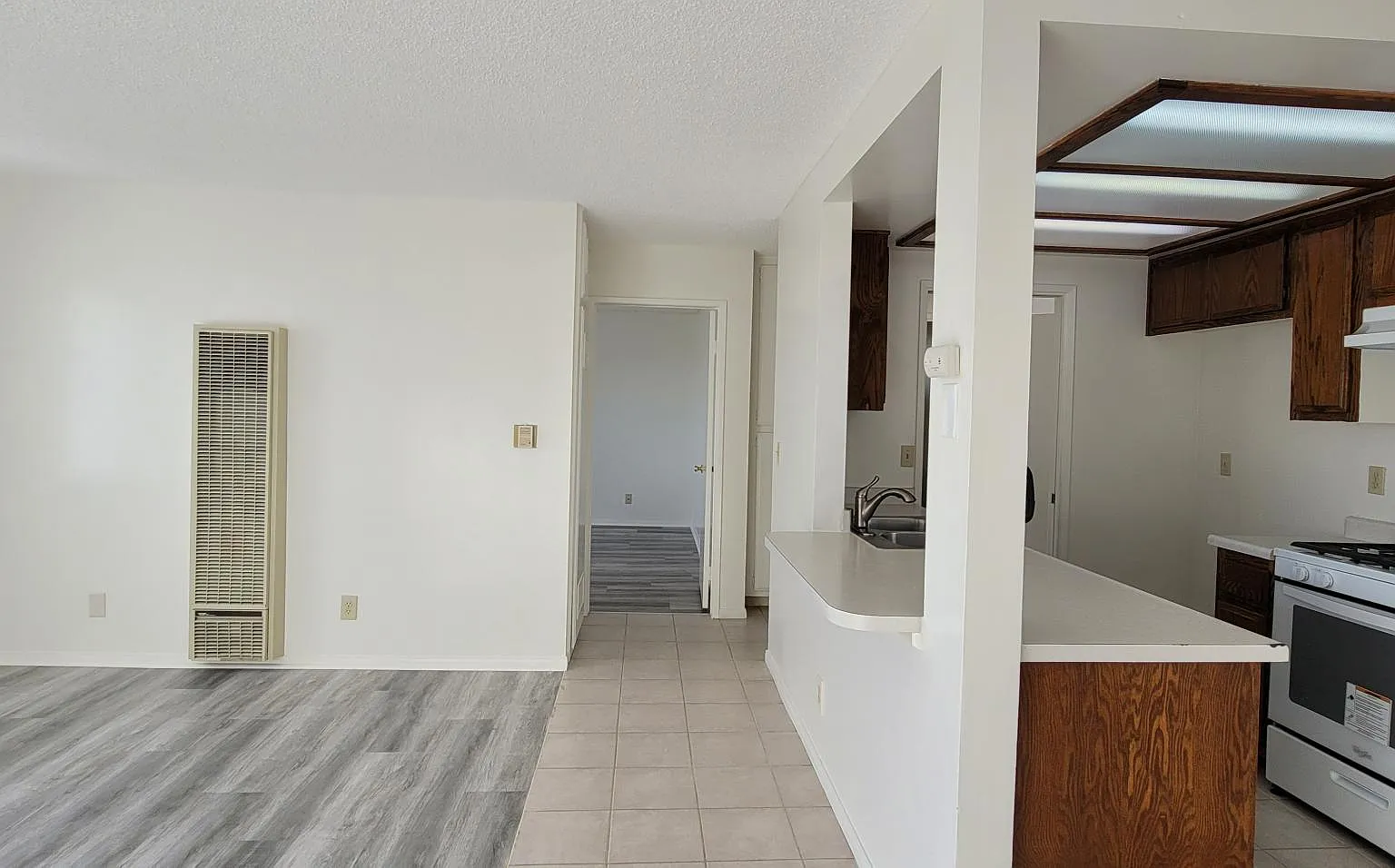 1 bed, 700 sqft, $1,595 — Photo 2