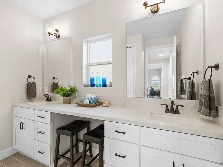 5051 Savannah St — Photo 38