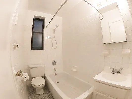 Rented by Douglas Elliman | media 14