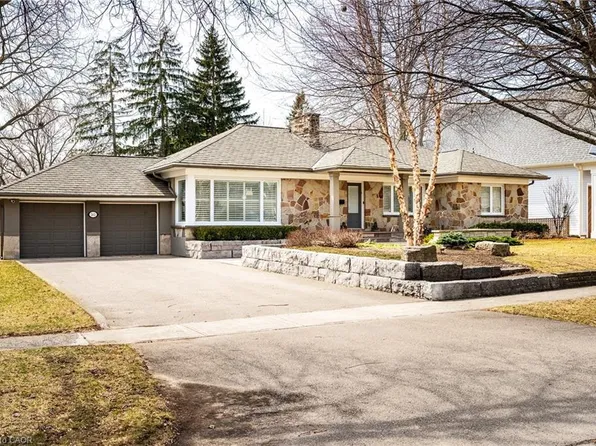 262 Oakwood Cres, Oakville, ON L6K 3M8