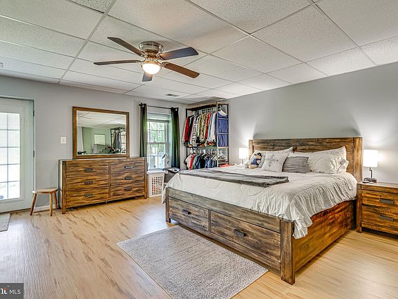 4th image of 100 Palmetto Ct