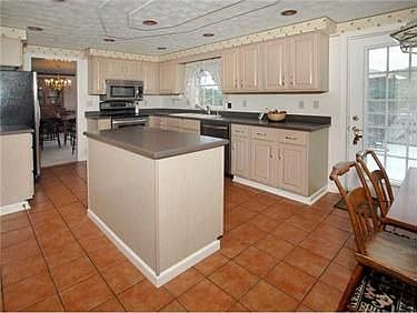 2nd image of 3758 Fenton Dr