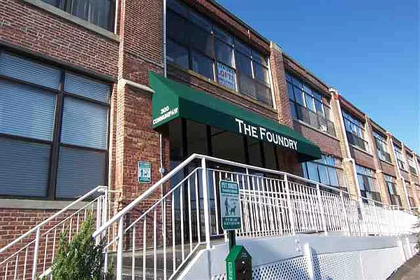 Sold by Christoph Schluender Realty | media 8