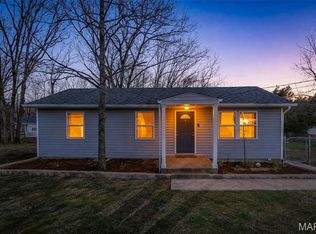 13552 E Sunrise Lake Dr, De Soto, MO 63020