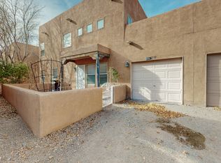 1532 Los Jardines Pl NW, Albuquerque, NM 87104