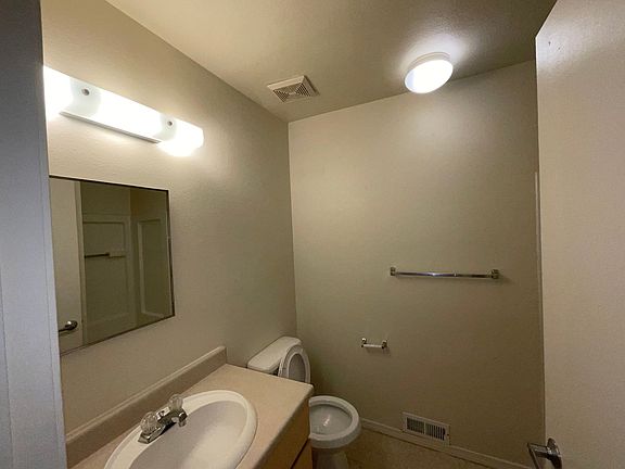 5th image of 412 S Avenue F Unit 403