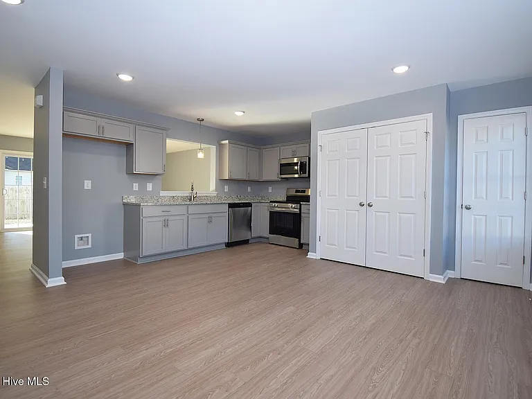 1227 Masters Ln #A — Photo 4