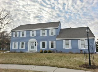 2002 Avondale Ct, Waukesha, WI 53186