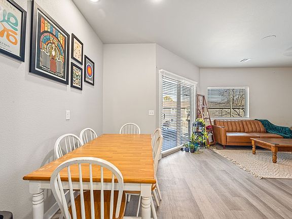 5th image of 281 W Ash St #2