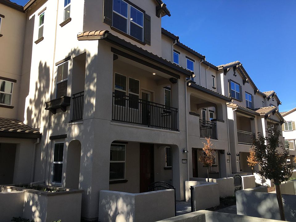 1st image of 1576 Pratt Pl