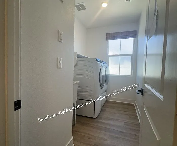 8722 W Tara Ct — Photo 12