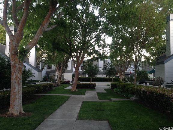 2nd image of 31 Greenmoor #8
