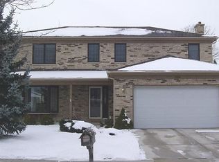594 N 3rd Ave, Des Plaines, IL 60016