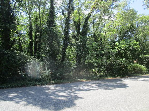 2nd image of 12 Tulip Ave