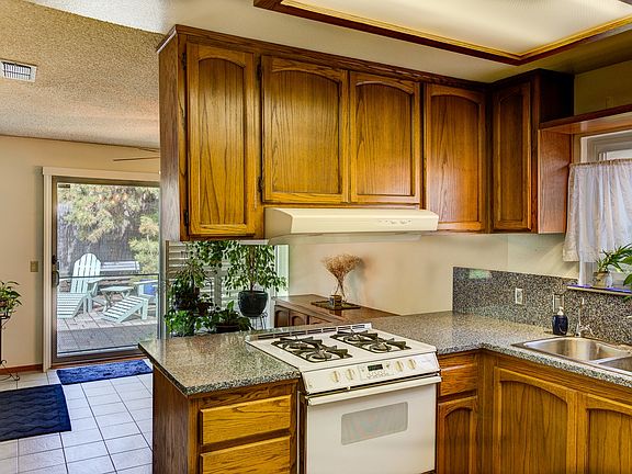 5th image of 5501 Verde Oak Ct