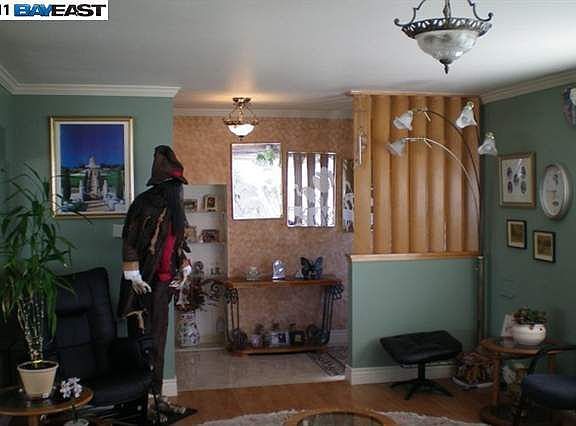 2nd image of 25768 Fairview Ave