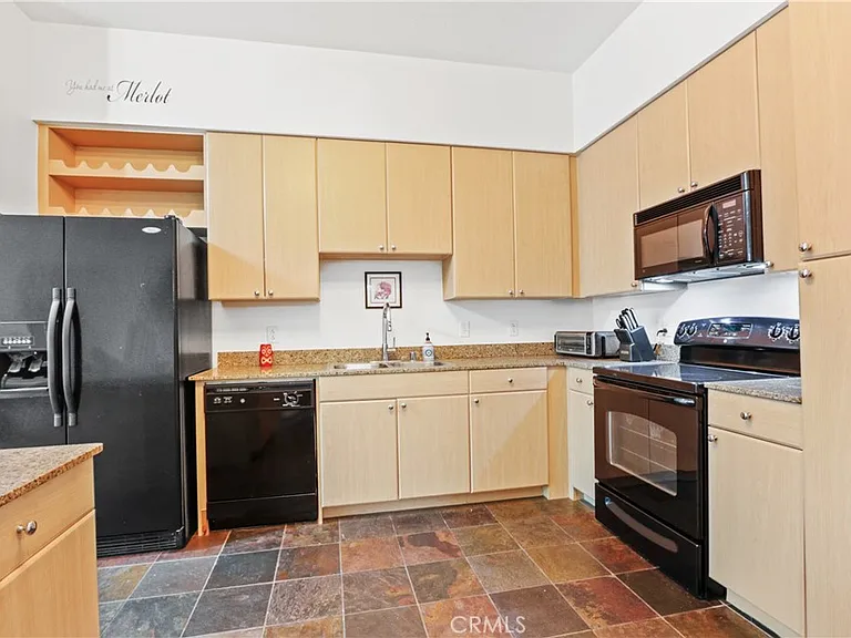 488 E Ocean Blvd #507 — Photo 3