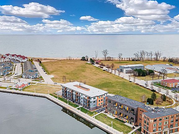 2nd image of 750 S Pier Dr #5