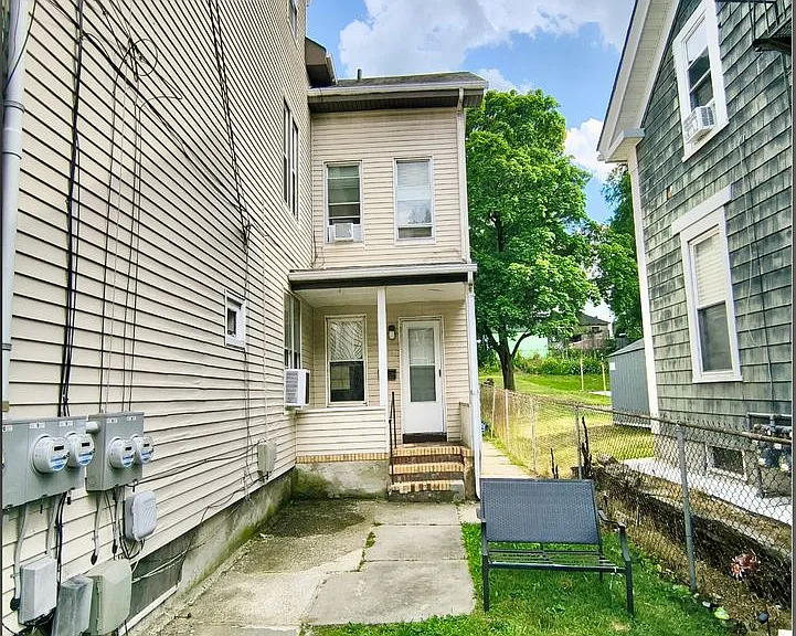 79 Hamlet Avenue — Photo 13