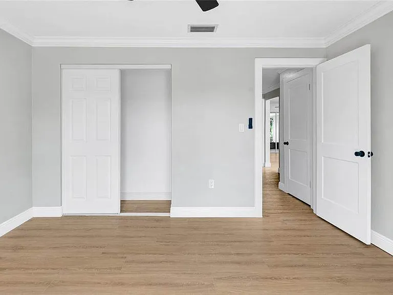 1395 Burnt Oak St — Photo 12