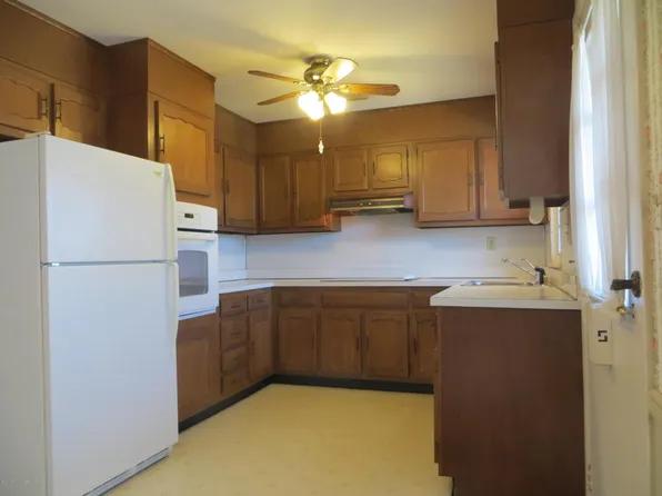 862A Inverness Ct, Lakewood, NJ 08701