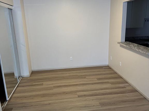 3rd image of 1670 Shawano Ave #22