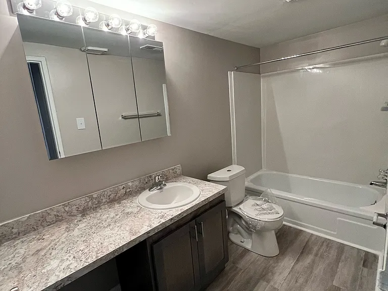 Autumn Ridge Apartments — Photo 58