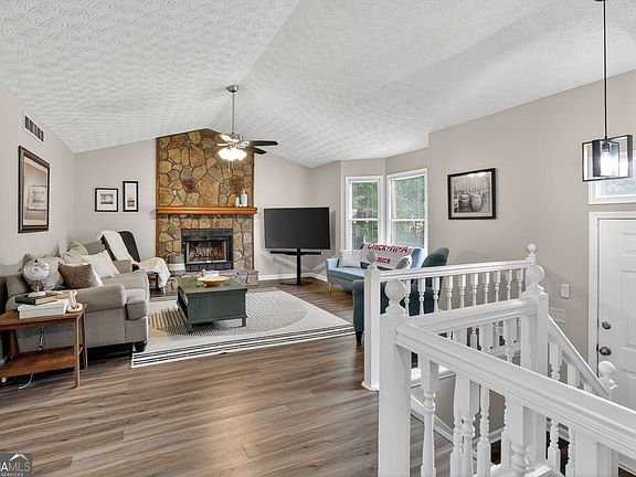 4th image of 2562 Kennesaw Springs Ct NW
