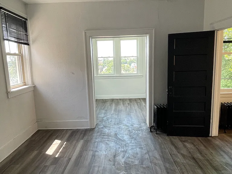 119 Margaret St — Photo 24