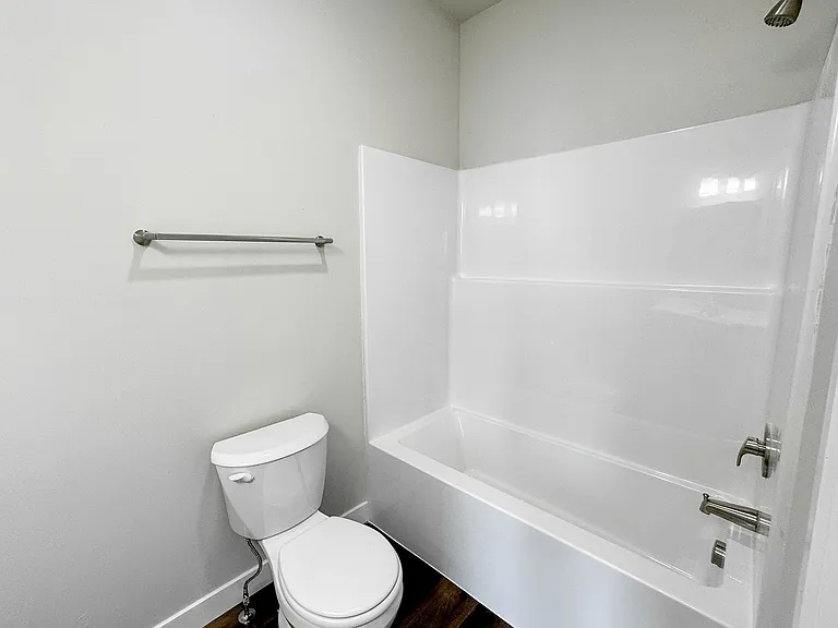Sugar Creek Floorplan- 2nd Bathroom