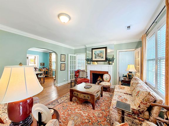 4th image of 1868 Monticello Dr