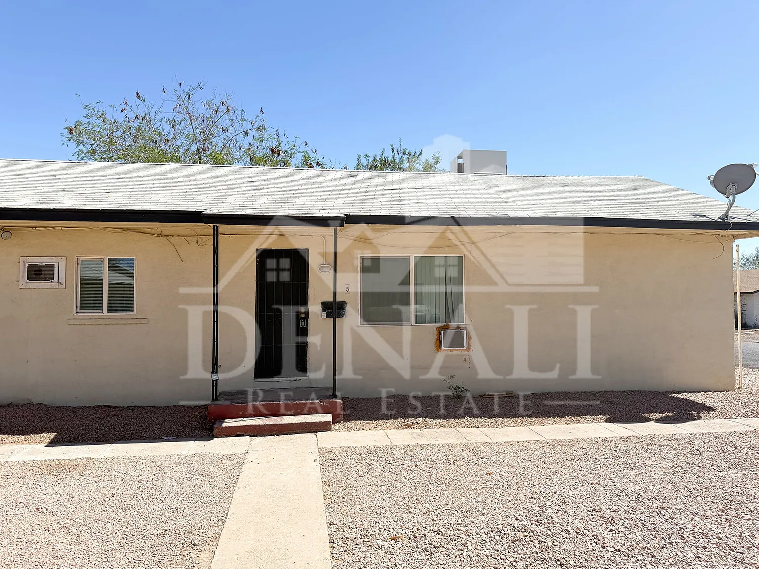 3 bed, 1.0 bath, 850 sqft, $1,295 — Photo 1