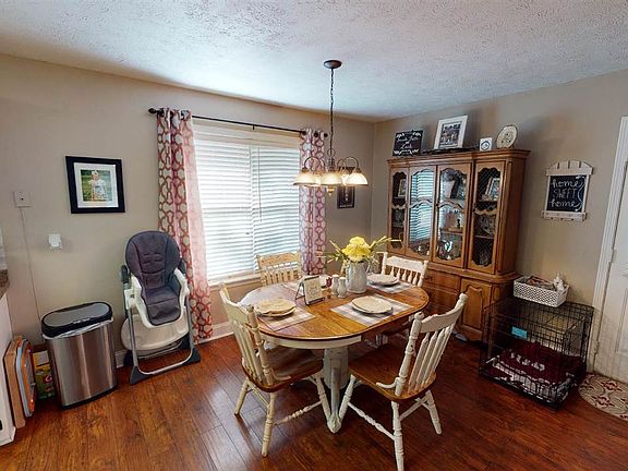 4th image of 2400 Clifton Dr