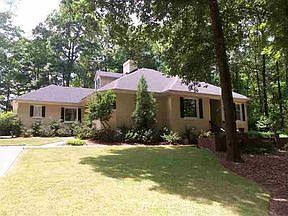 3rd image of 210 Carolina Club Dr
