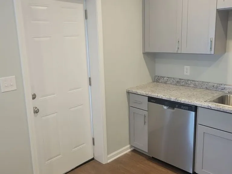923 S Rogers St #4 — Photo 4