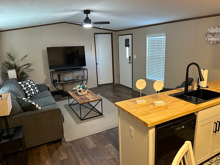 601 Beachcomber Blvd — Photo 3
