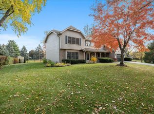 2280 Barth Dr, Naperville, IL 60565