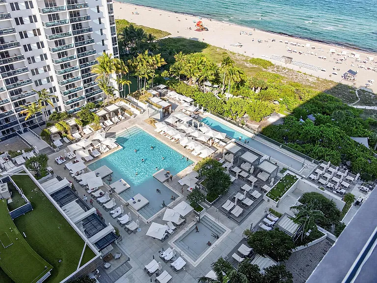 2301 Collins Ave #14 — Photo 21
