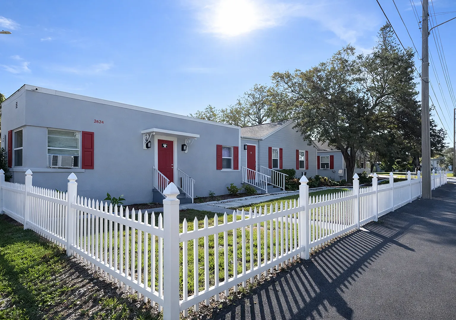 Ruby Apartments- Sabal — Photo 2