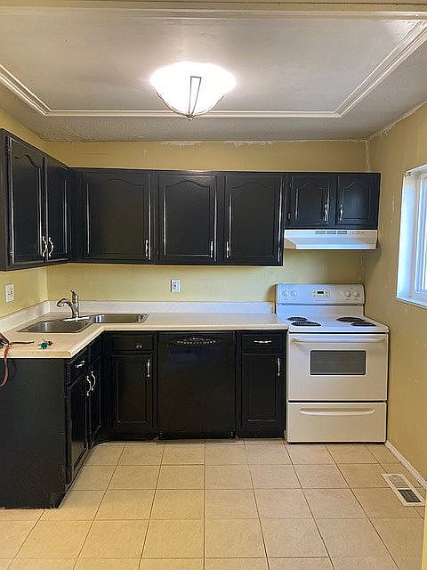1st image of 156 Carmel Woods Dr